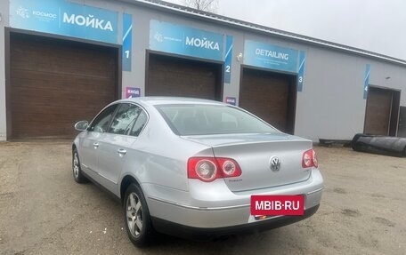 Volkswagen Passat B6, 2006 год, 590 000 рублей, 3 фотография