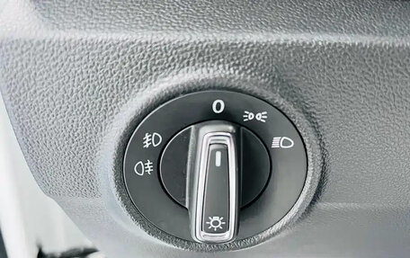 Volkswagen T-Roc I, 2023 год, 1 839 000 рублей, 12 фотография