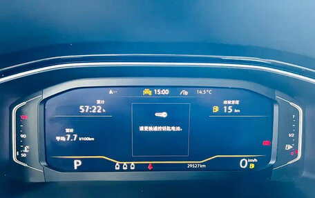 Volkswagen T-Roc I, 2023 год, 1 839 000 рублей, 13 фотография