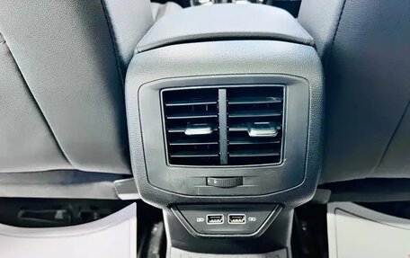 Volkswagen T-Roc I, 2023 год, 1 839 000 рублей, 20 фотография