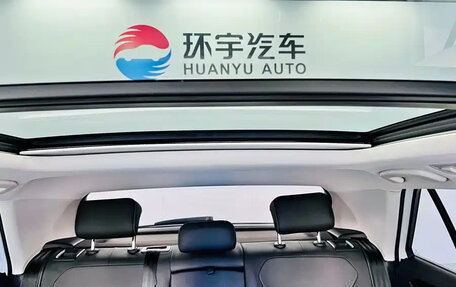 Volkswagen T-Roc I, 2023 год, 1 839 000 рублей, 16 фотография