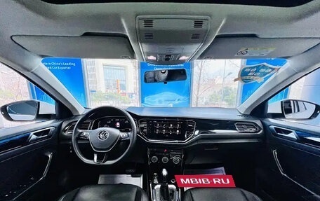 Volkswagen T-Roc I, 2023 год, 1 839 000 рублей, 19 фотография