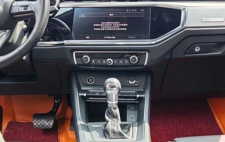 Audi Q3 Sportback, 2022 год, 2 305 000 рублей, 13 фотография