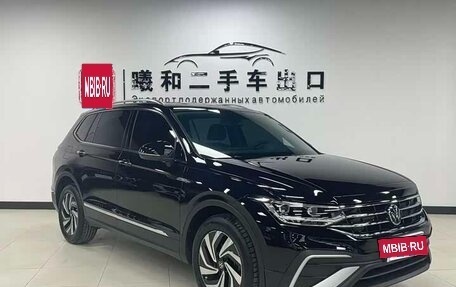 Volkswagen Tiguan II, 2023 год, 2 610 000 рублей, 3 фотография