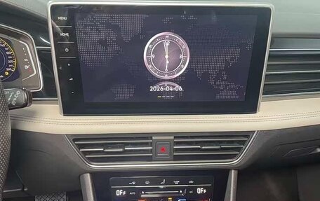 Volkswagen Tiguan II, 2023 год, 2 610 000 рублей, 12 фотография