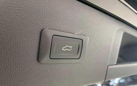 Volkswagen Tiguan II, 2023 год, 2 610 000 рублей, 14 фотография