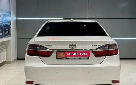 Toyota Camry, 2015 год, 2 180 000 рублей, 6 фотография