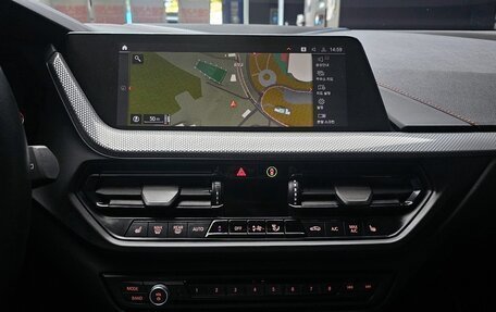 BMW 1 серия, 2021 год, 2 020 000 рублей, 14 фотография