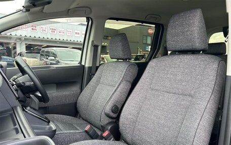 Toyota Sienta, 2022 год, 1 472 000 рублей, 27 фотография