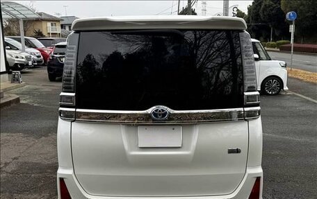 Toyota Voxy III, 2018 год, 1 672 000 рублей, 6 фотография