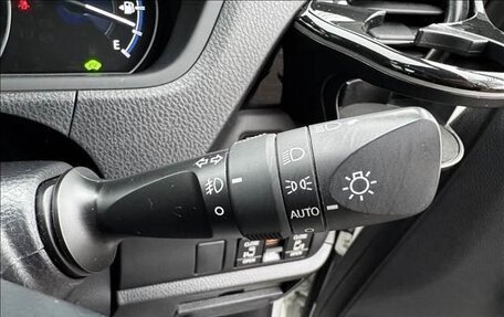 Toyota Voxy III, 2018 год, 1 672 000 рублей, 13 фотография