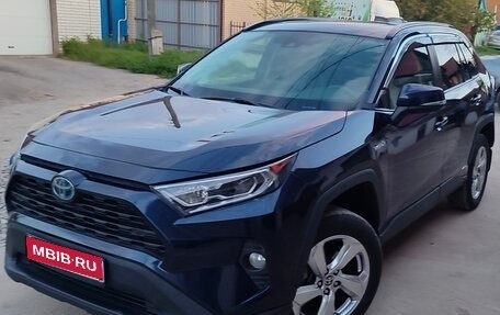 Toyota RAV4, 2021 год, 4 200 000 рублей, 1 фотография