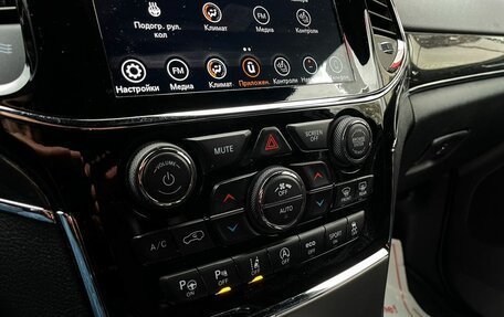 Jeep Grand Cherokee, 2019 год, 4 099 000 рублей, 22 фотография