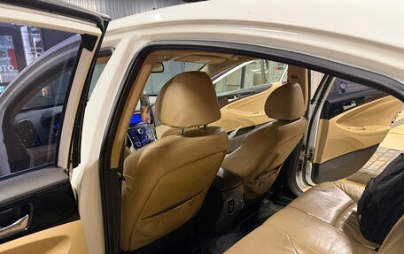 Hyundai Sonata VI, 2010 год, 1 300 000 рублей, 2 фотография