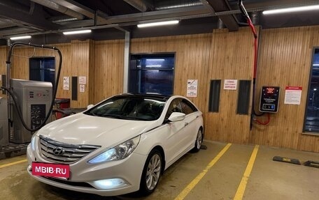 Hyundai Sonata VI, 2010 год, 1 300 000 рублей, 12 фотография