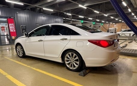 Hyundai Sonata VI, 2010 год, 1 300 000 рублей, 8 фотография