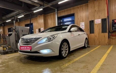 Hyundai Sonata VI, 2010 год, 1 300 000 рублей, 13 фотография