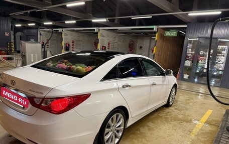 Hyundai Sonata VI, 2010 год, 1 300 000 рублей, 7 фотография