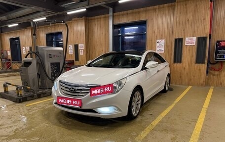 Hyundai Sonata VI, 2010 год, 1 300 000 рублей, 10 фотография