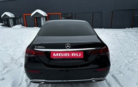 Mercedes-Benz E-Класс, 2021 год, 2 399 000 рублей, 3 фотография