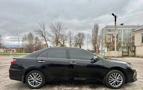 Toyota Camry, 2017 год, 1 890 000 рублей, 5 фотография