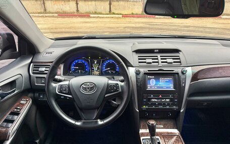 Toyota Camry, 2017 год, 1 890 000 рублей, 24 фотография