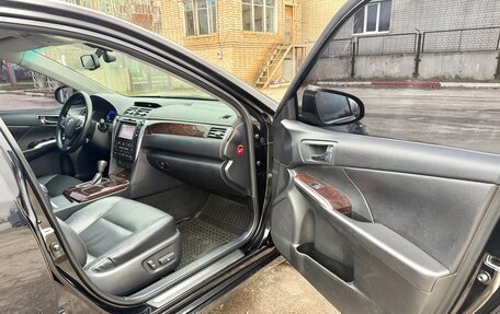 Toyota Camry, 2017 год, 1 890 000 рублей, 22 фотография