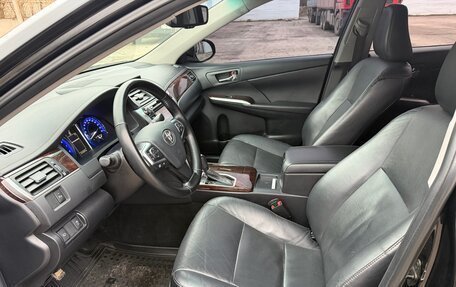 Toyota Camry, 2017 год, 1 890 000 рублей, 20 фотография