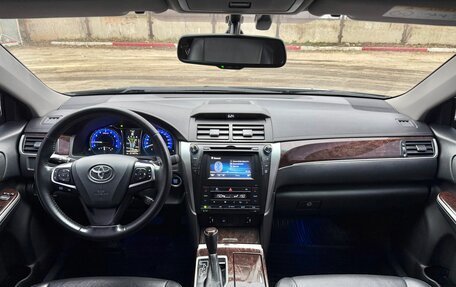 Toyota Camry, 2017 год, 1 890 000 рублей, 23 фотография