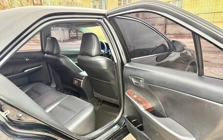 Toyota Camry, 2017 год, 1 890 000 рублей, 39 фотография