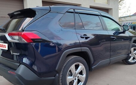 Toyota RAV4, 2021 год, 4 200 000 рублей, 9 фотография