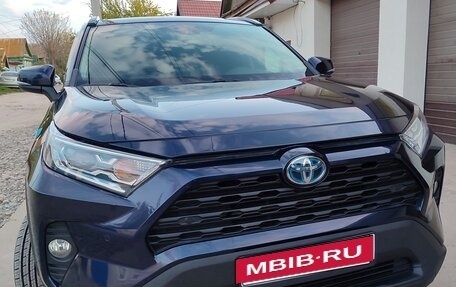 Toyota RAV4, 2021 год, 4 200 000 рублей, 6 фотография