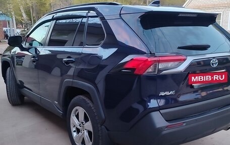 Toyota RAV4, 2021 год, 4 200 000 рублей, 12 фотография