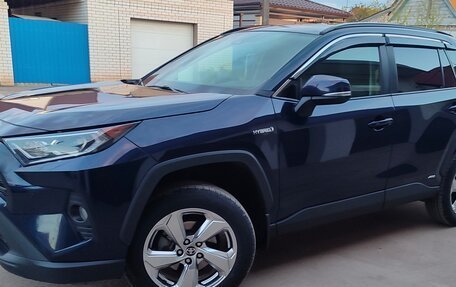 Toyota RAV4, 2021 год, 4 200 000 рублей, 15 фотография