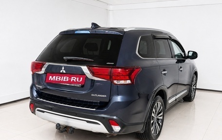 Mitsubishi Outlander III рестайлинг 3, 2019 год, 2 230 000 рублей, 4 фотография