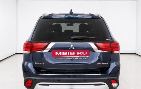 Mitsubishi Outlander III рестайлинг 3, 2019 год, 2 230 000 рублей, 3 фотография