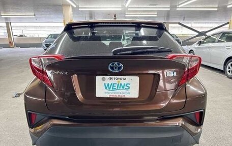 Toyota C-HR I рестайлинг, 2017 год, 1 200 000 рублей, 5 фотография