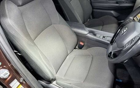 Toyota C-HR I рестайлинг, 2017 год, 1 200 000 рублей, 18 фотография