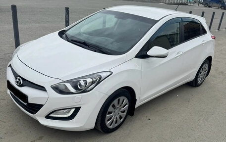 Hyundai i30 II рестайлинг, 2013 год, 1 259 999 рублей, 2 фотография