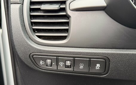 KIA Rio IV, 2018 год, 1 595 000 рублей, 12 фотография