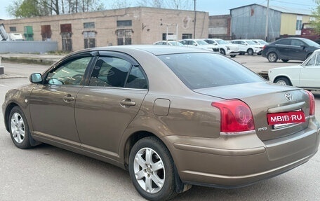 Toyota Avensis III рестайлинг, 2005 год, 549 000 рублей, 3 фотография