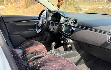 KIA Rio IV, 2018 год, 1 280 000 рублей, 5 фотография