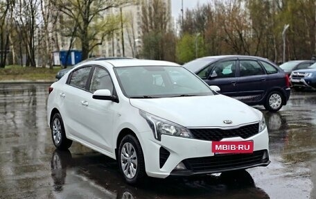 KIA Rio IV, 2020 год, 955 000 рублей, 2 фотография
