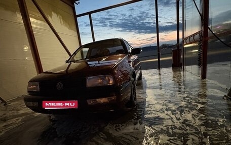 Volkswagen Vento, 1993 год, 80 000 рублей, 3 фотография