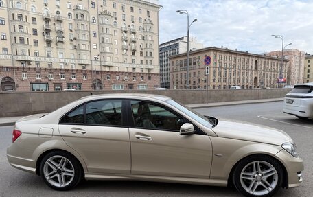 Mercedes-Benz C-Класс, 2011 год, 1 400 000 рублей, 2 фотография