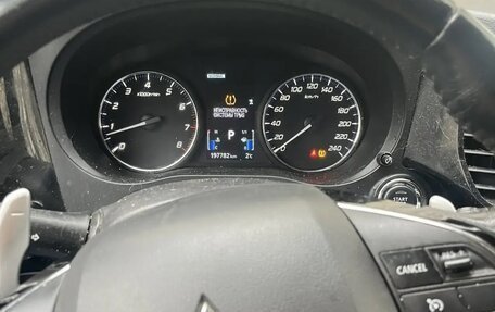 Mitsubishi Outlander III рестайлинг 3, 2022 год, 3 200 000 рублей, 4 фотография