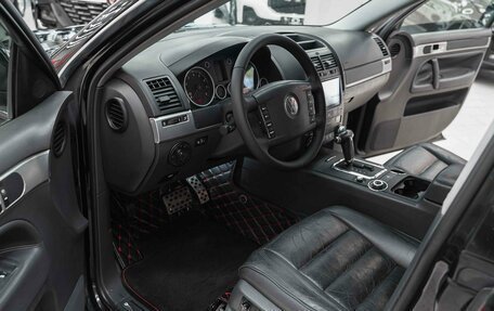 Volkswagen Touareg III, 2004 год, 795 000 рублей, 6 фотография