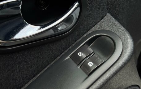 Nissan Terrano III, 2015 год, 985 000 рублей, 14 фотография