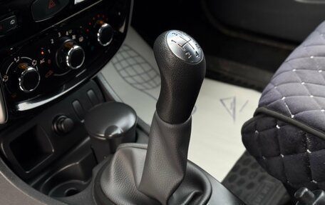 Nissan Terrano III, 2015 год, 985 000 рублей, 24 фотография