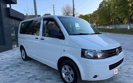 Volkswagen Caravelle T5, 2013 год, 2 150 000 рублей, 3 фотография